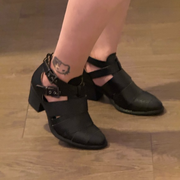 Booties - Picture 2 of 4